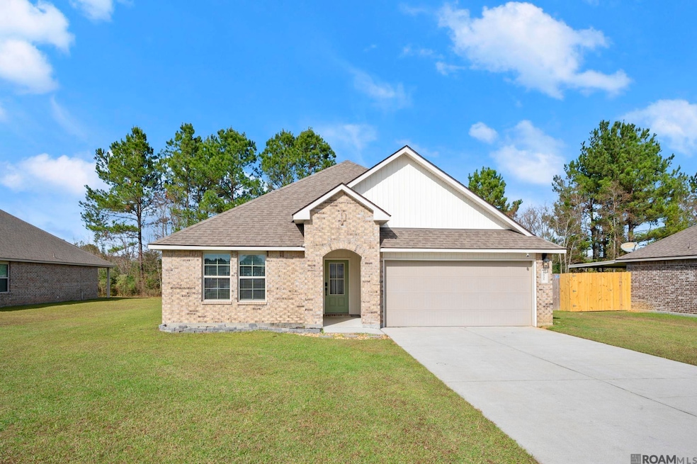 12721 Fowler Dr, Denham Springs, LA 70706 - photo 1