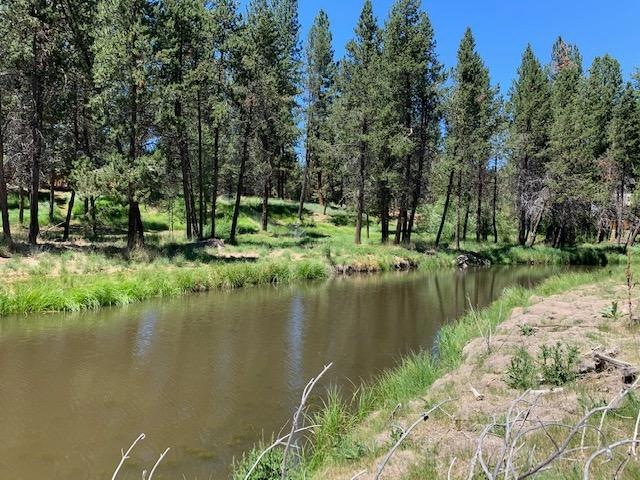 Canal access at back of property