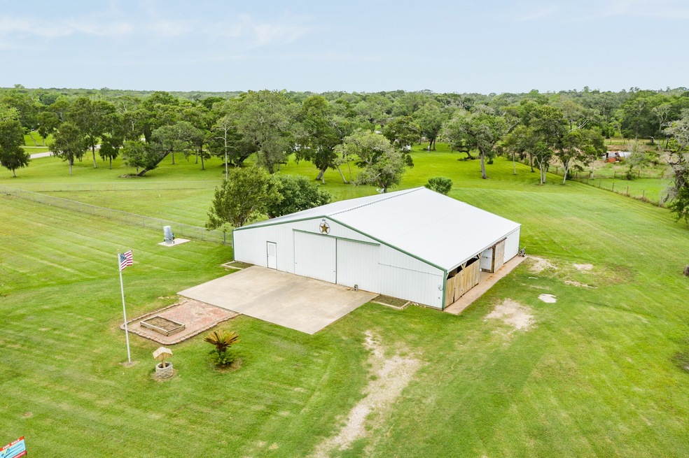 6 County Road 335, Brazoria, TX 77422 - photo 1