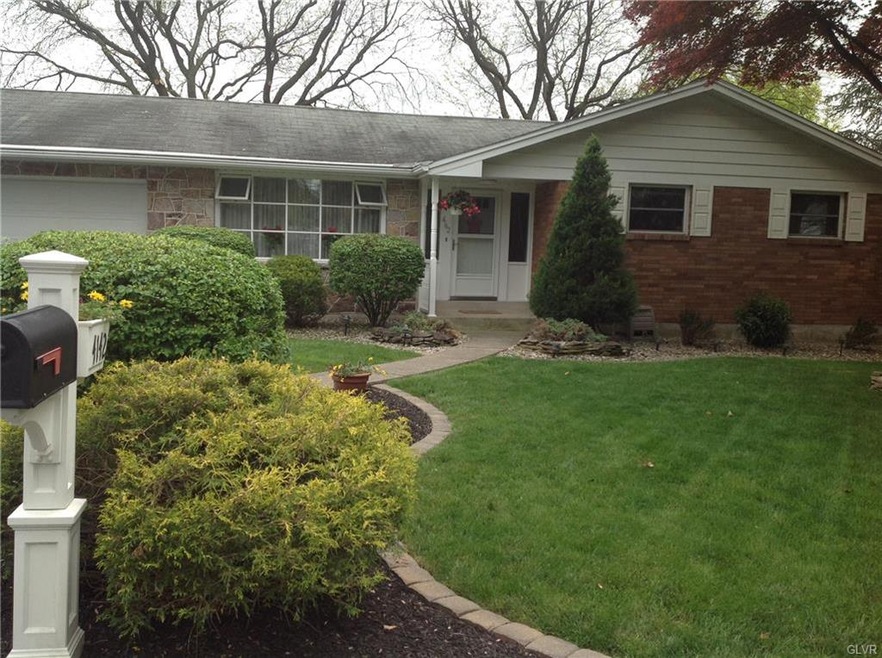Front of house, front yard