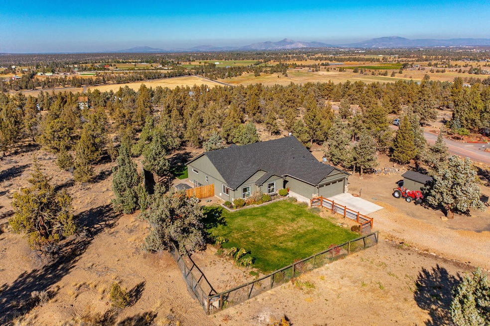 65737 78th St, Bend, OR 97703 - photo 1