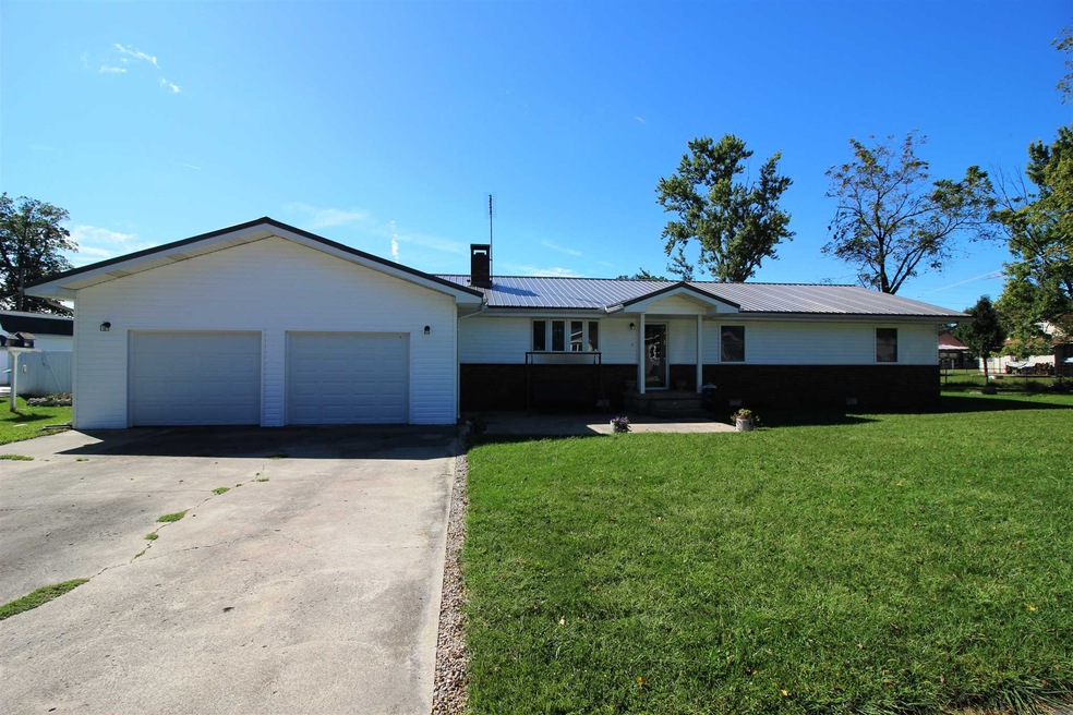 38 W Washington St, Poneto, IN 46781 - photo 1