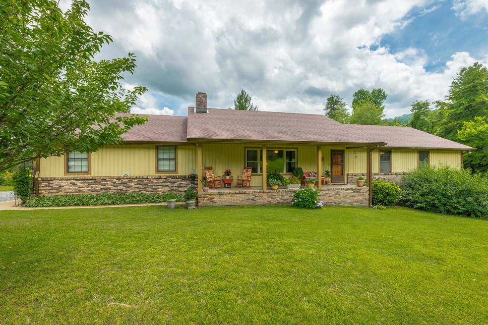Welcome Home to 1010 Dugan Loop
