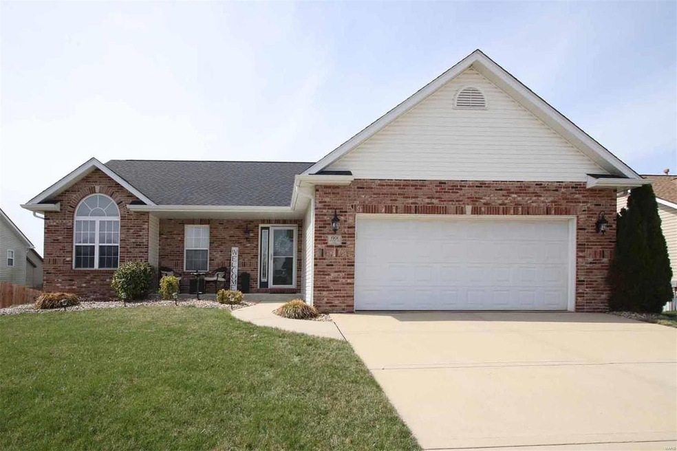 1901 Wellington Ln, Maryville, IL 62062 - photo 1