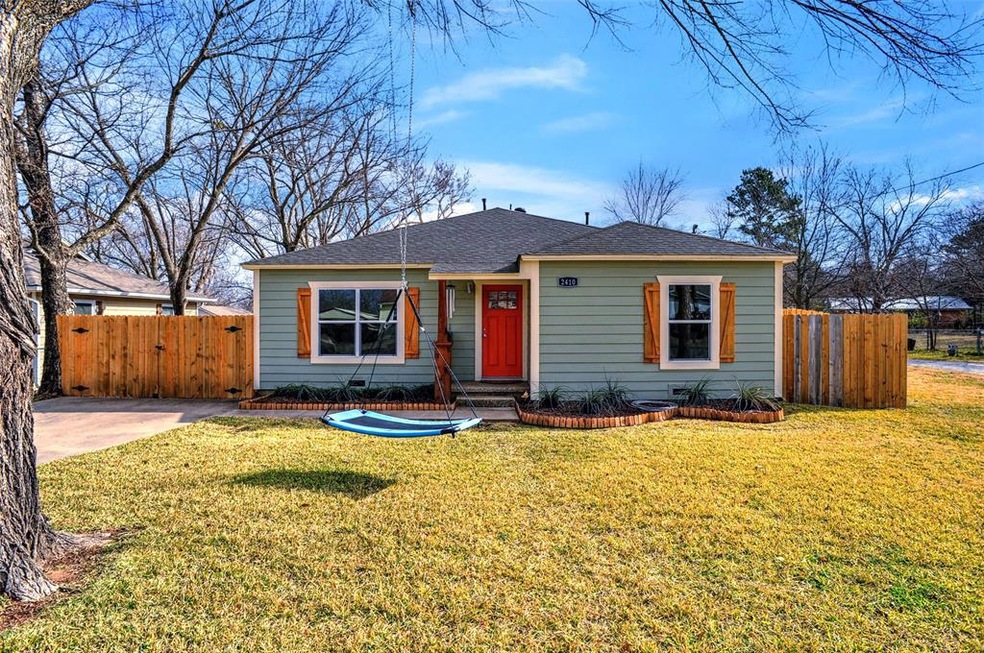 2410 Juanita Dr, Denison, TX 75020 - photo 1