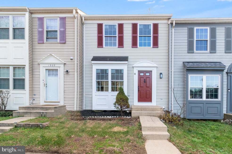 1911 Winslow Ct, Woodbridge, VA 22191 - photo 1