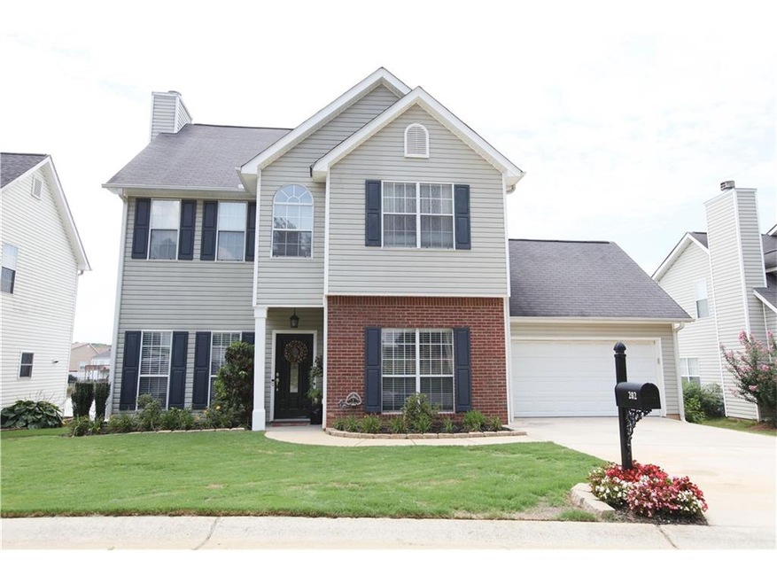 LOVELY THREE BEDROOM HOME WITH GARAGE