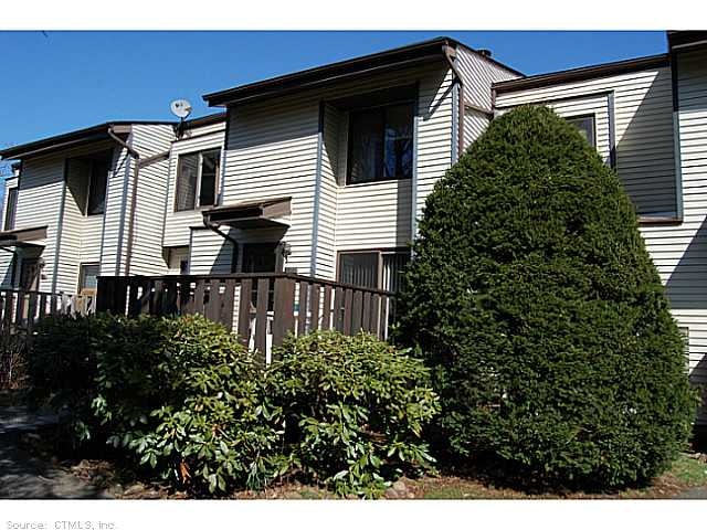 101 Cottonwood Rd unit 101, Newington, CT 06111 - photo 1