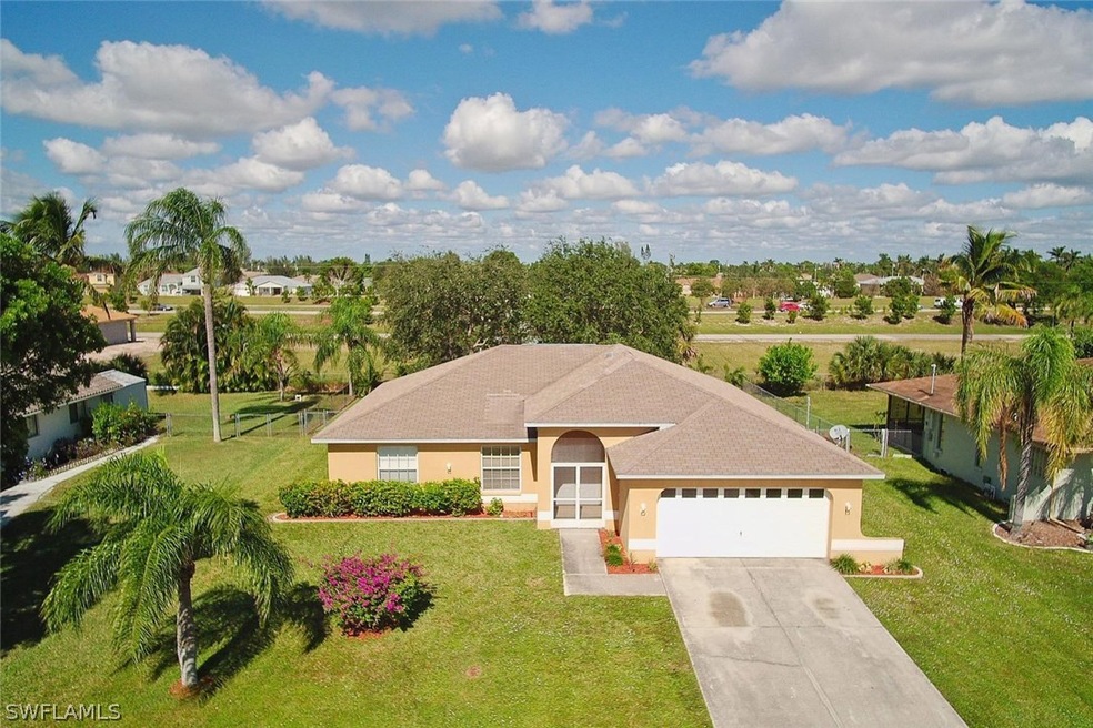 541 SE 26th Terrace  Classic Baywood Builders 3/2