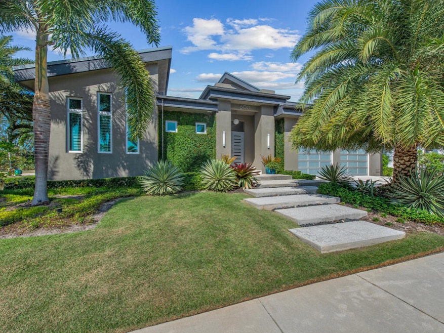 600-crescent-st-marco-island-fl-34145-fr