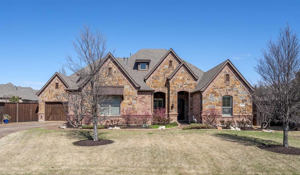 8601 Shadywood Ln, North Richland Hills, TX 76182 - photo 1