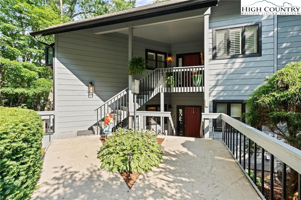 Under Contract $585,000