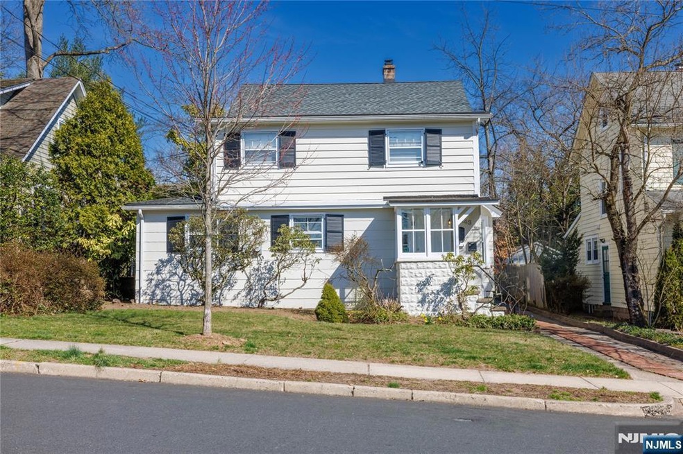 143 Sunset Ln unit A, Tenafly, NJ 07670 - photo 1