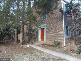 9616 Nonquitt Dr, Fairfax, VA 22031 - photo 1