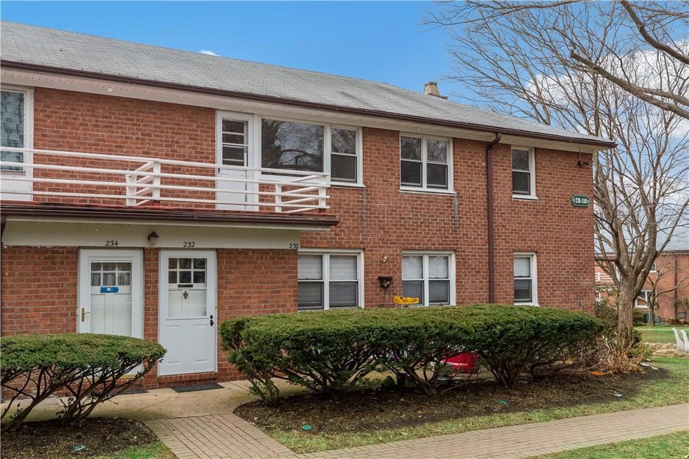 232 S Buckhout St unit 232, Irvington, NY 10533 - photo 1