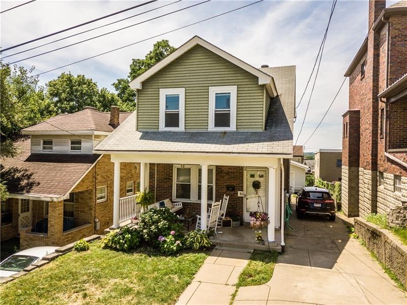 Welcome to your beautiful new home! Vintage and Mo