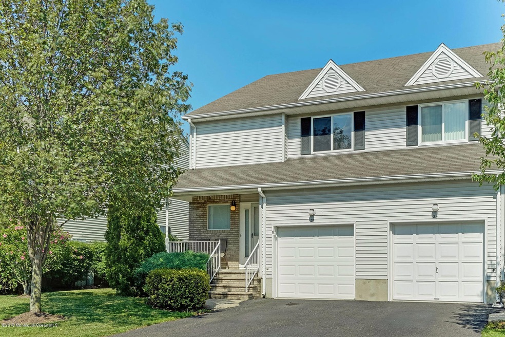 23 Forest Garden Dr Matawan NJ-large-002