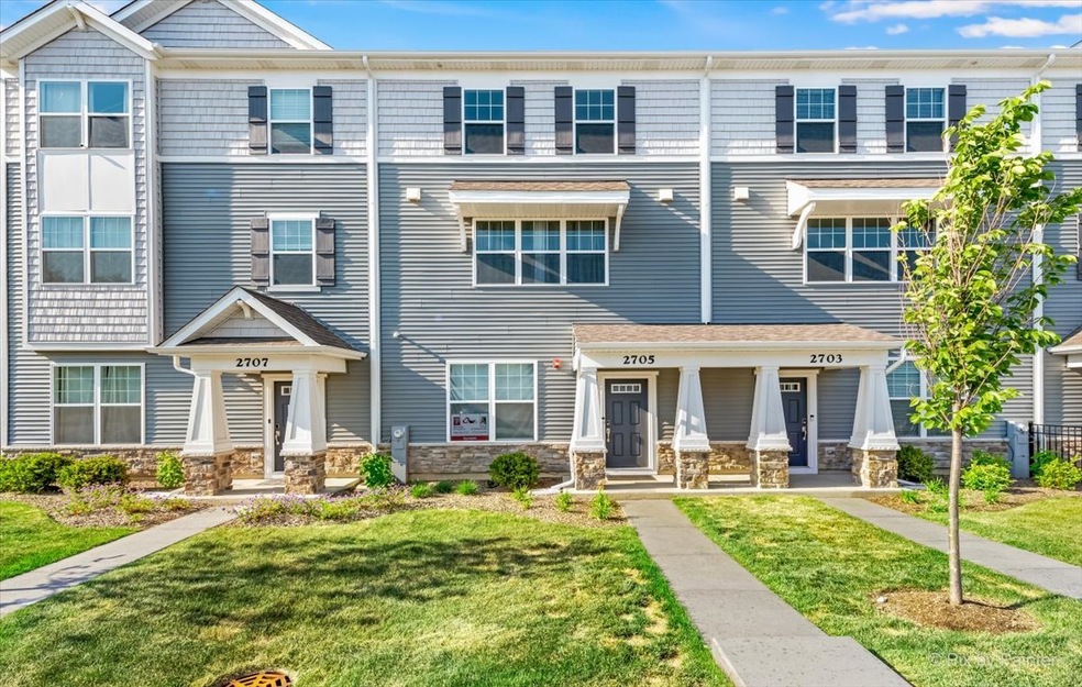 2705 Lily Ln, Rolling Meadows, IL 60008 - photo 1