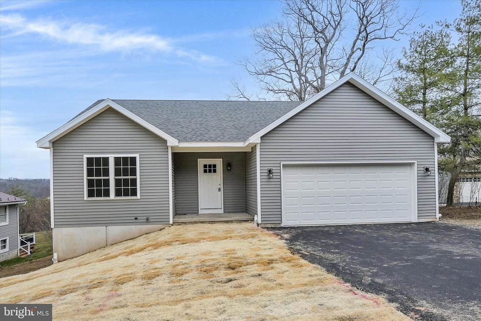 1753 Running Deer Dr, Auburn, PA 17922 - photo 1