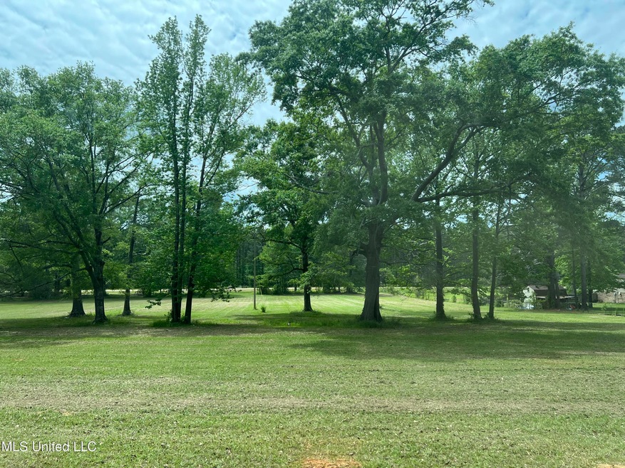 Land 2.34 acres, 200' wide