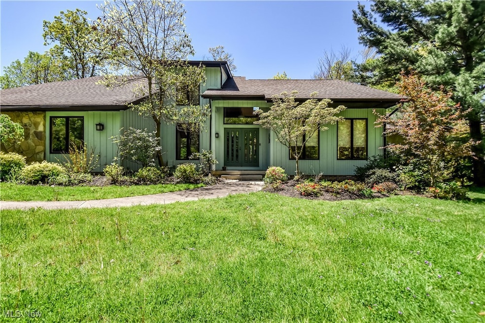 Under Contract $600,000