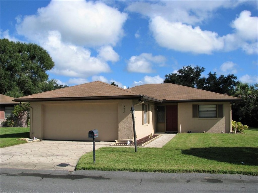 Cute 2/2 Patio Home located in the Wood Lake Commu
