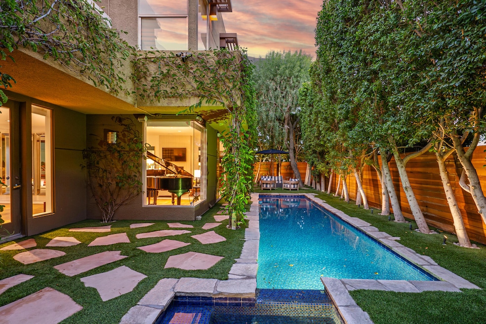 Sold $1,075,000 • Co-Listing Agent