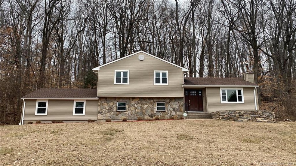 9 Mccormick Place, Bloomfield, CT 06002 - photo 1