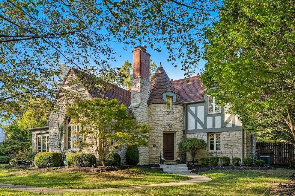 3160 Fair Ave, Columbus, OH 43209 - photo 1