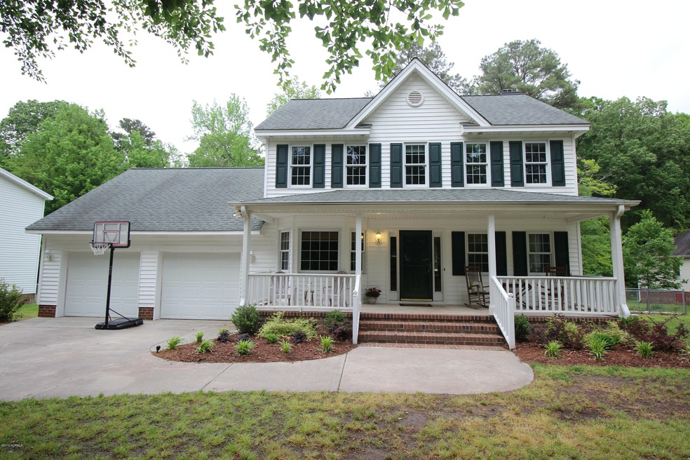 906 Corbett St, Winterville, NC 28590 - photo 1