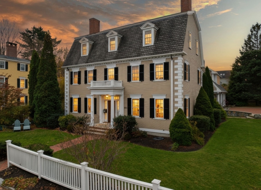 287 1/2 High St, Newburyport, MA 01950 - photo 1