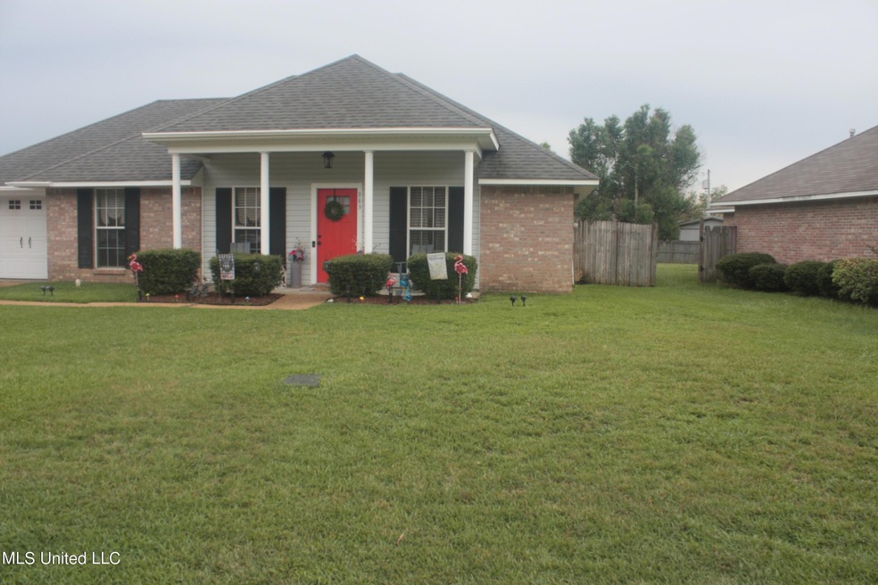 983 Bullrun Dr, Byram, MS 39272 - photo 1