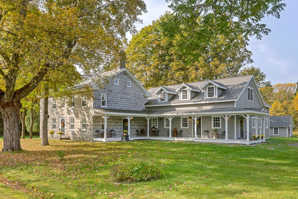 For Sale $925,000