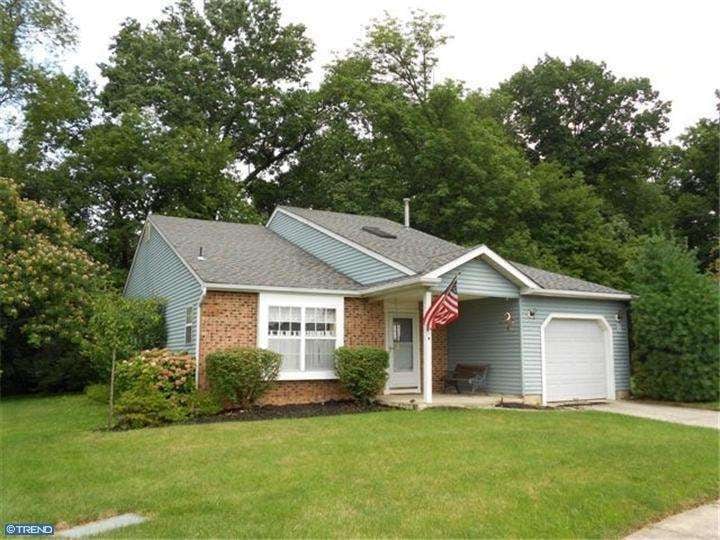 8 Pinecrest Ct, Woodbury, NJ 08096 - photo 1