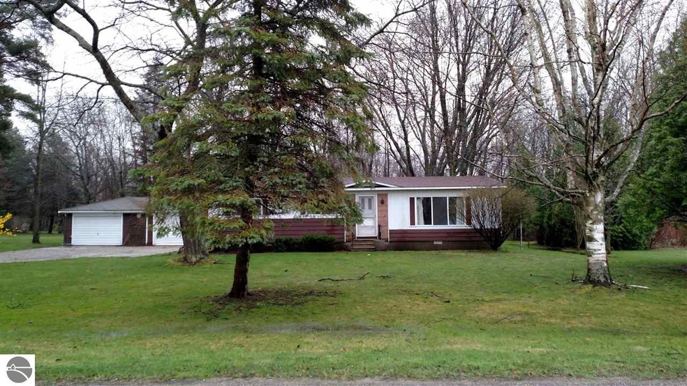 613 S Burt St, Au Gres, MI 48703 - photo 1