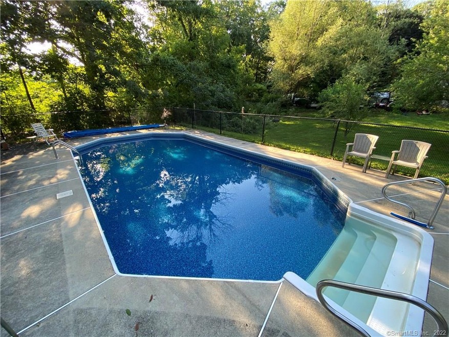 423 Old Waterbury Rd, Southbury, CT 06488 - photo 1