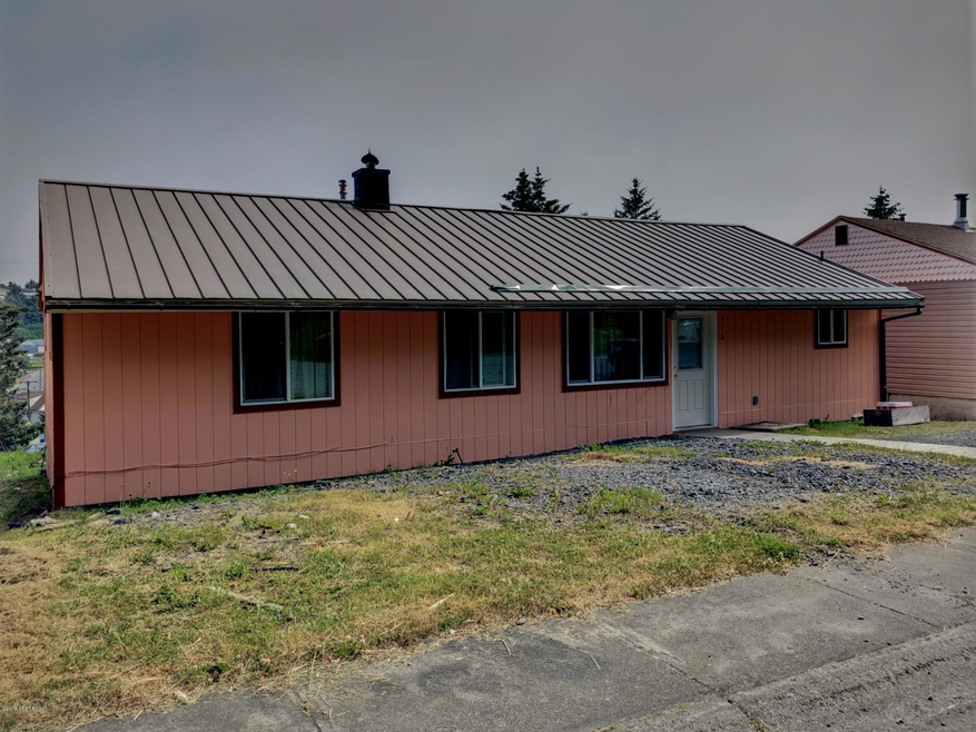 518 Hillside Dr, Kodiak, AK 99615 - photo 1