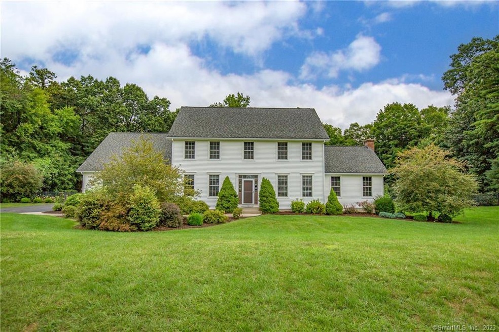Welcome to 106 Bobolink Lane!