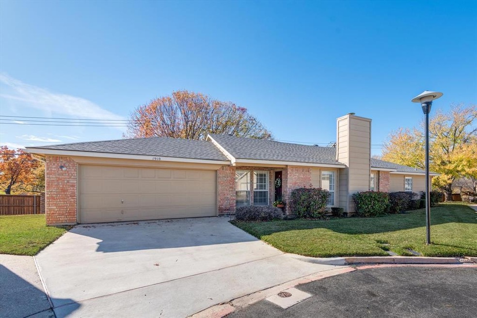 1910 Maplewood Trail, Colleyville, TX 76034 - photo 1