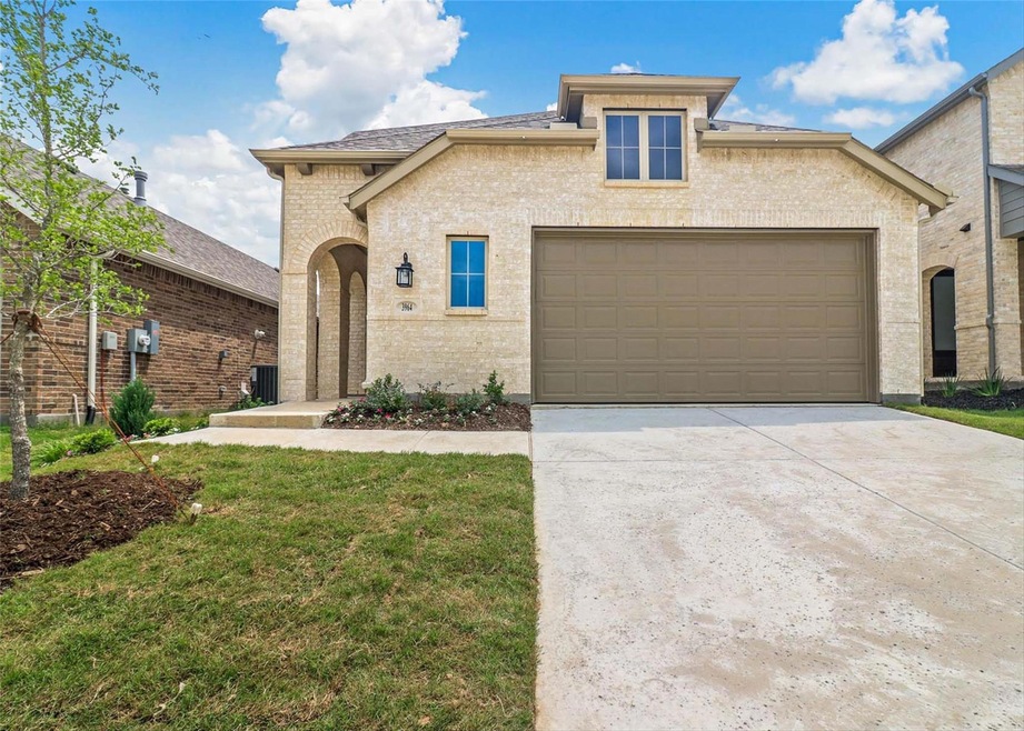 3964 Oak Creek Cir, Denison, TX 75020 - photo 1