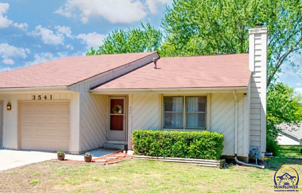 3541 SW Cambridge Ave, Topeka, KS 66614 - photo 1
