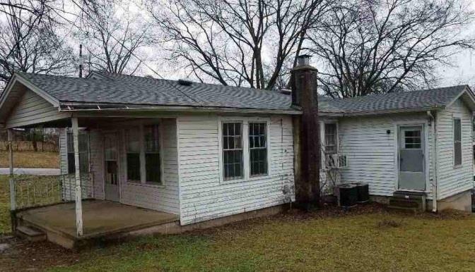 1332 Sunnyside St, Florence, AL 35630 - photo 1