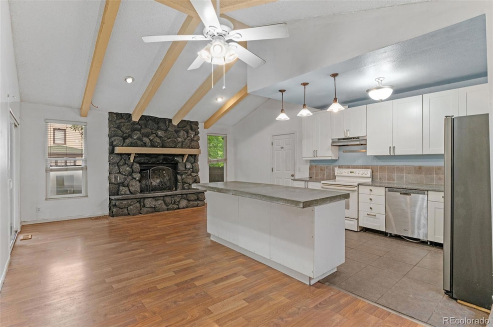 Under Contract $435,000