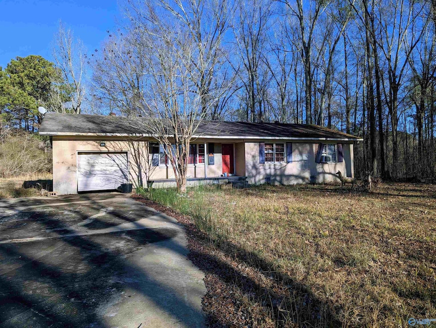 507 W Grand Ave, Rainbow City, AL 35906 - photo 1