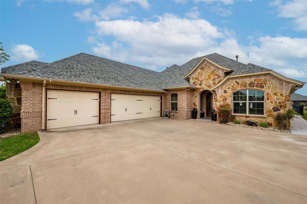 303 Paddle Boat Dr, Granbury, TX 76049 - photo 1