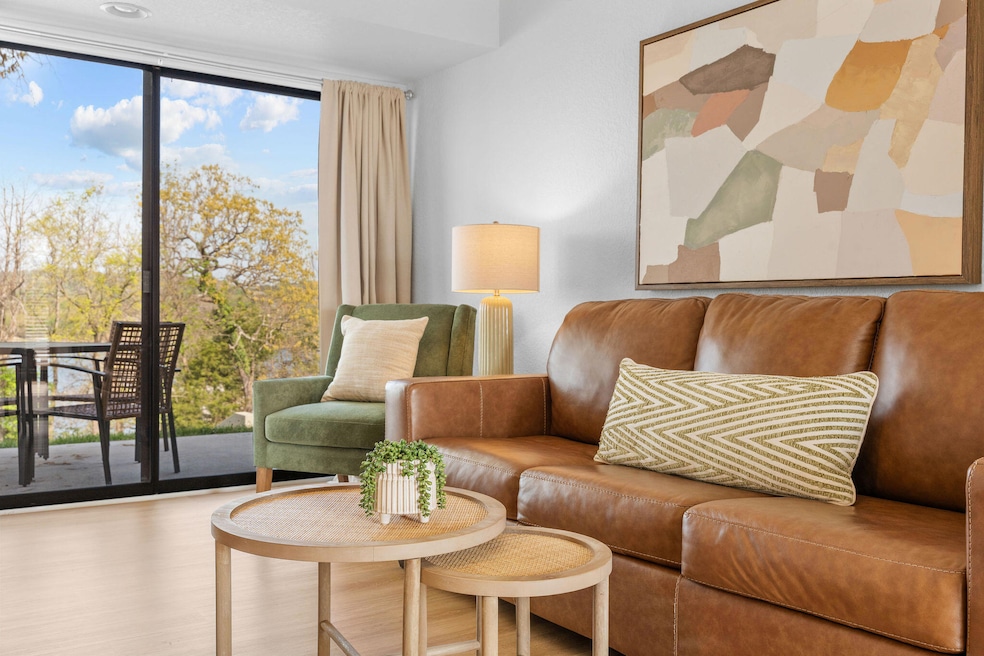 100 Getaway Cir unit 115, Kimberling City, MO 65686 - photo 1