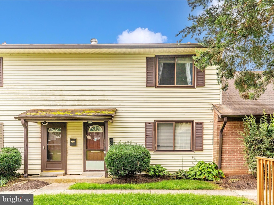 Under Contract $320,000