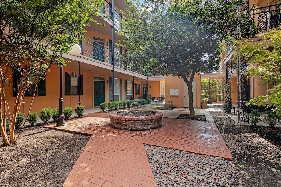 6318 Richmond Ave unit 4202D, Dallas, TX 75214 - photo 1