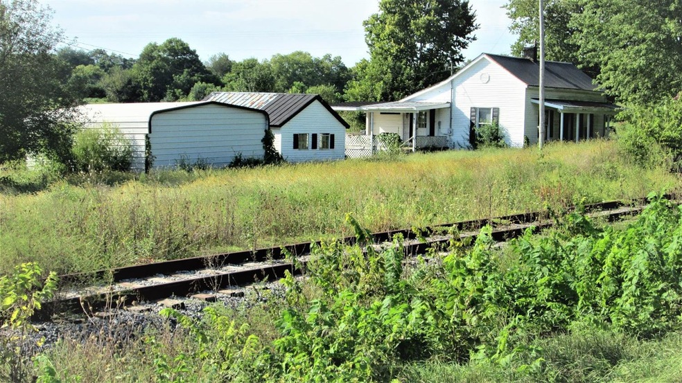 3155 Junction Rd, Flemingsburg, KY 41041 - photo 1