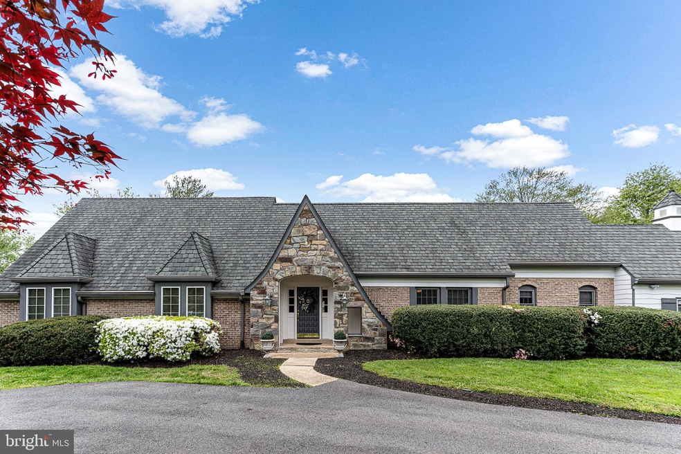 Sold $1,618,000 • Co-Listing Agent